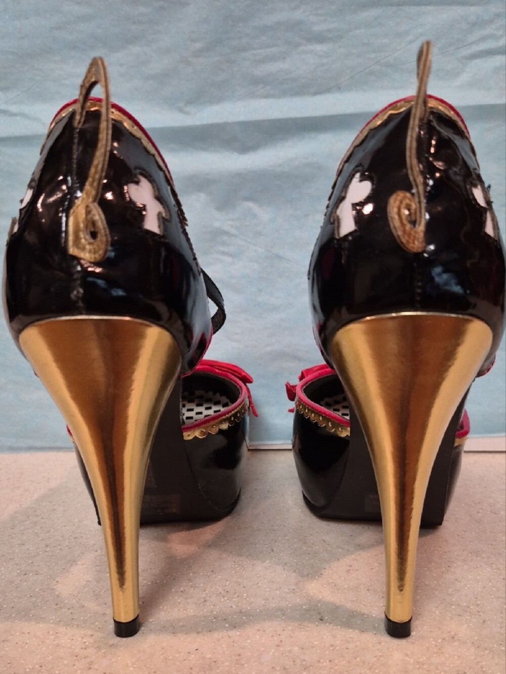 Leg Avenue Black Patent Platform Heels with Red Bow and Gold Heel - Picture 3 of 10